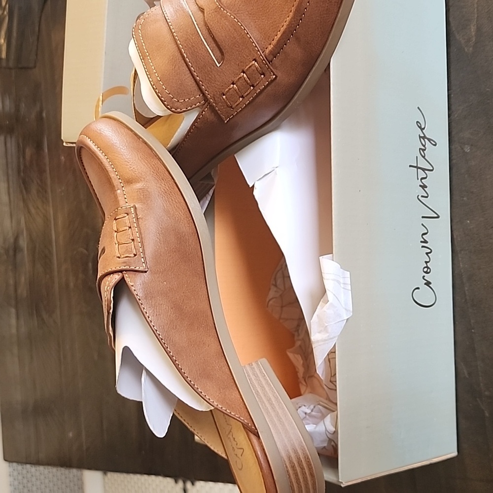Crown vintage slip ons